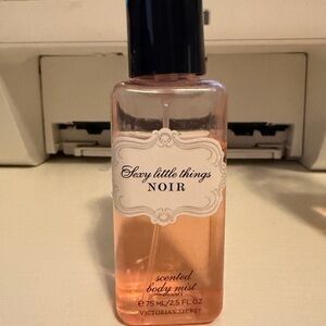 Victoria's Secret Noir Body Mist - Pink